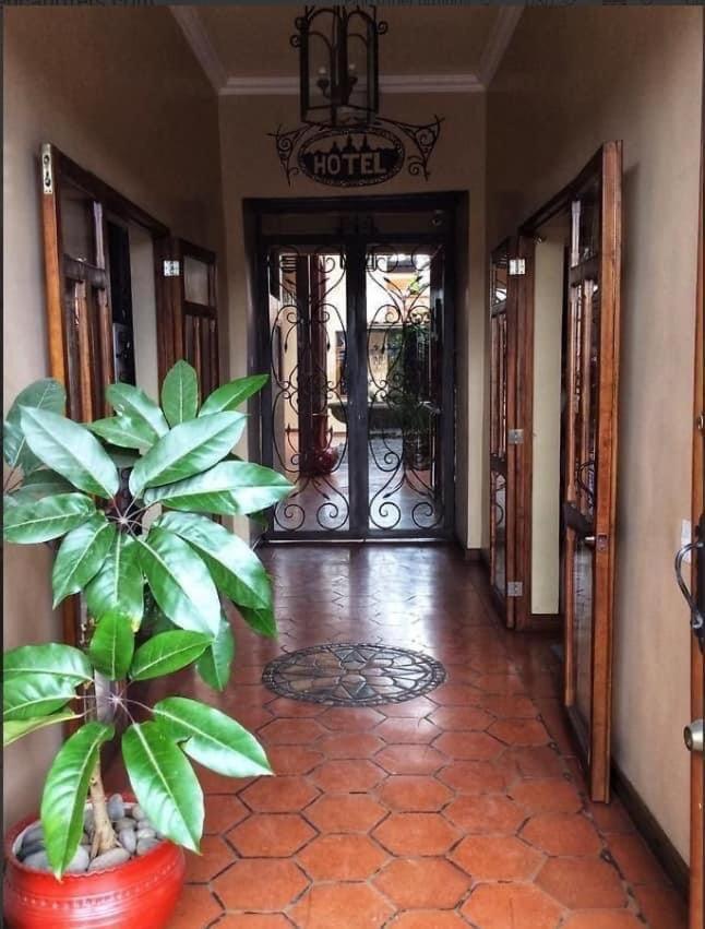 Casa Hibiscus Boutique Hotel Куэнка Экстерьер фото