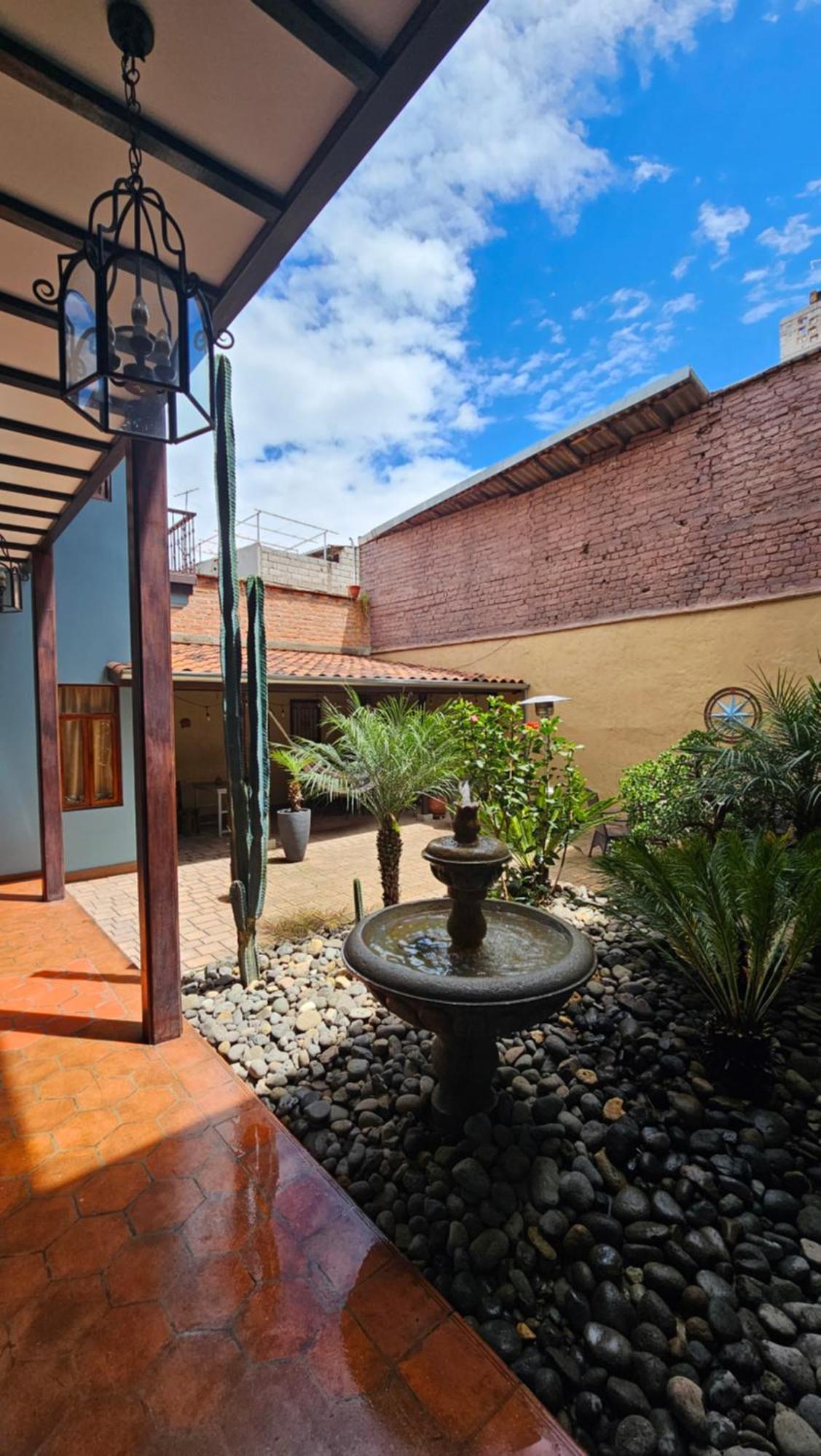 Casa Hibiscus Boutique Hotel Куэнка Экстерьер фото